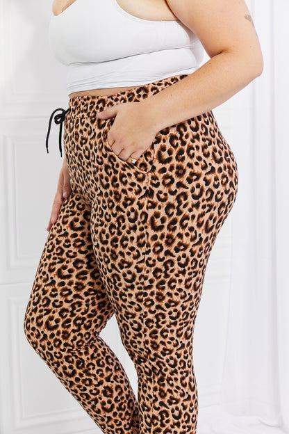 Leggings Depot Full Size Spotted Downtown Leopard Print Joggers